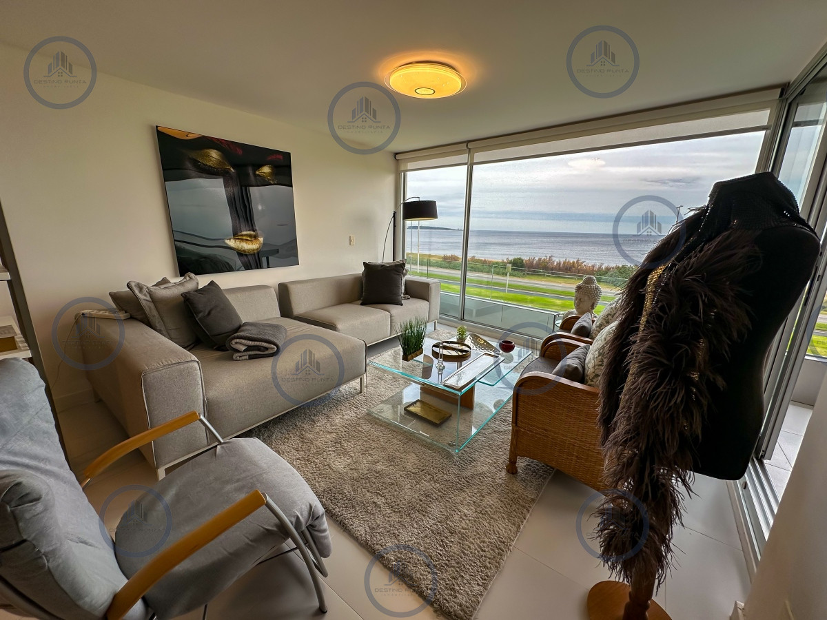 Exclusivo departamento en primera línea de Playa Mansa, 2 Dormitorios — fotografía 3