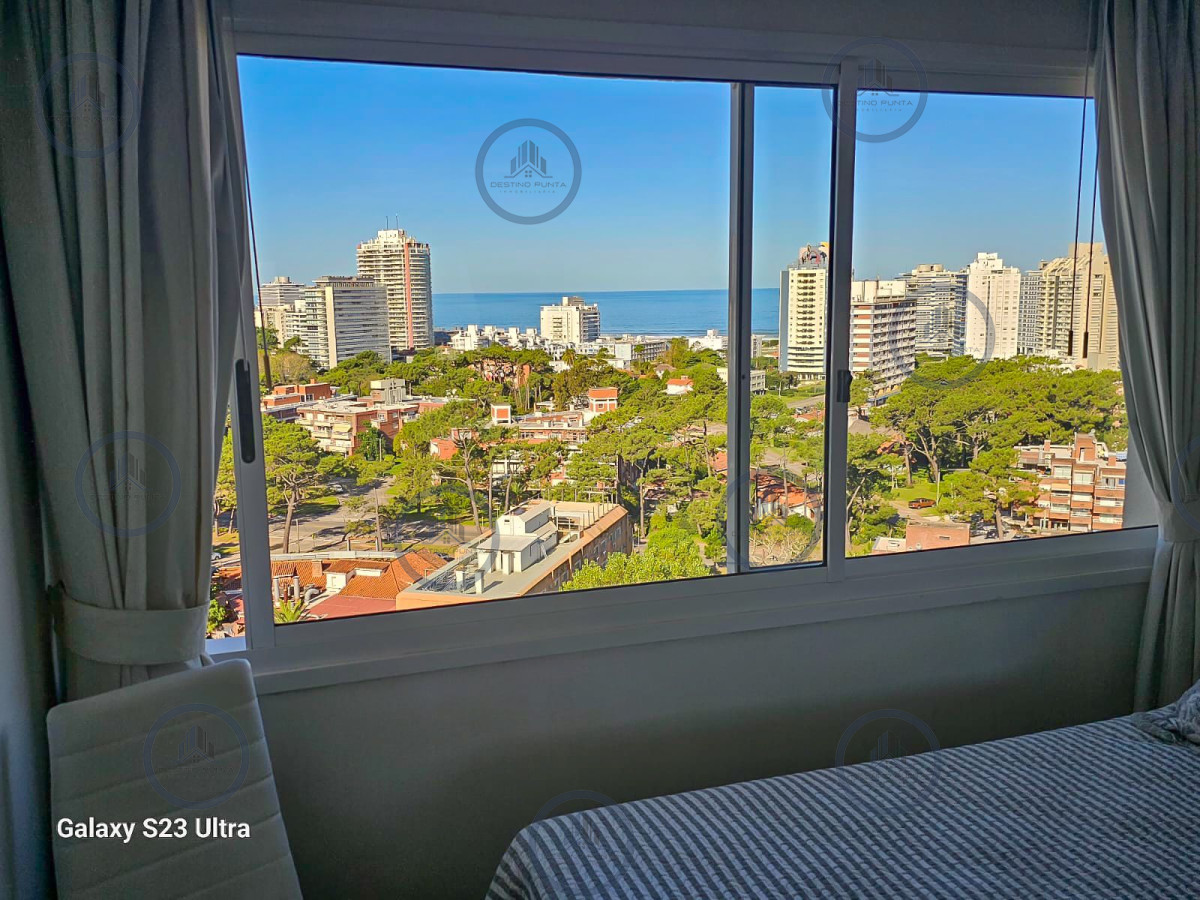 Apartamento ID.2039 - Apartamento de 2 Dormitorios, Vista al Mar y Parrillero en Playa Mansa