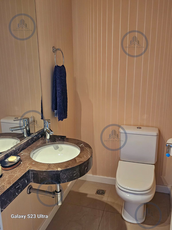 Apartamento ID.2039 - Apartamento de 2 Dormitorios, Vista al Mar y Parrillero en Playa Mansa