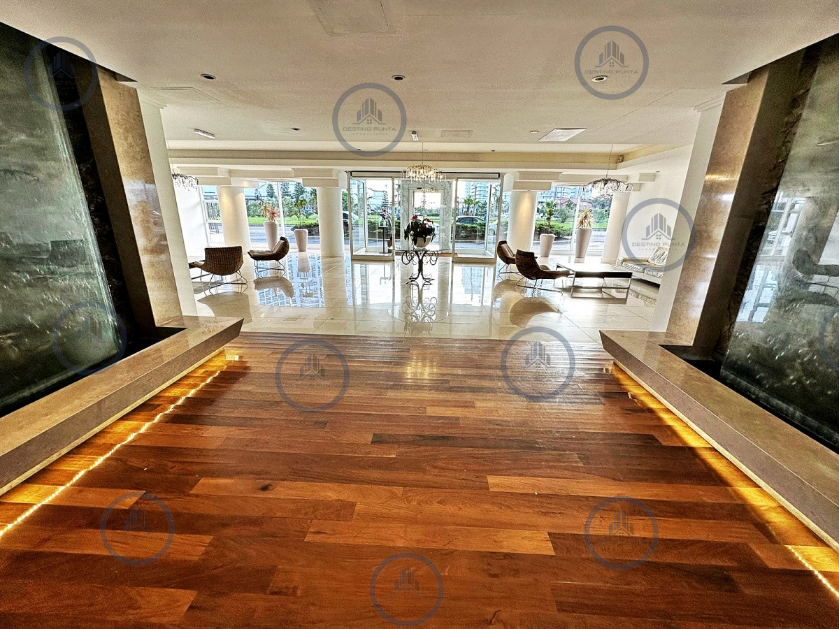 Apartamento ID.2039 - Apartamento de 2 Dormitorios, Vista al Mar y Parrillero en Playa Mansa