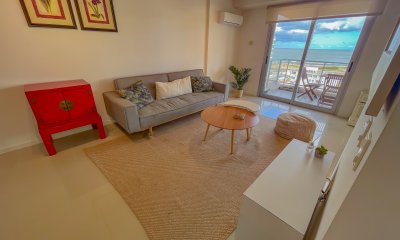 Apartamento 2 dormitorios y medio terraza y garage a pasos del Playa Brava Punta del Este