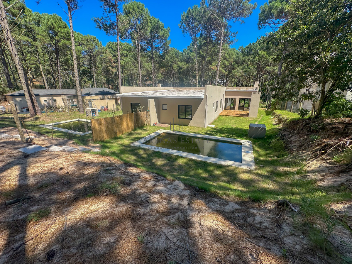 Casa ID.3822 - Casas a estrenar en Laguna del Sauce. Punta del Este