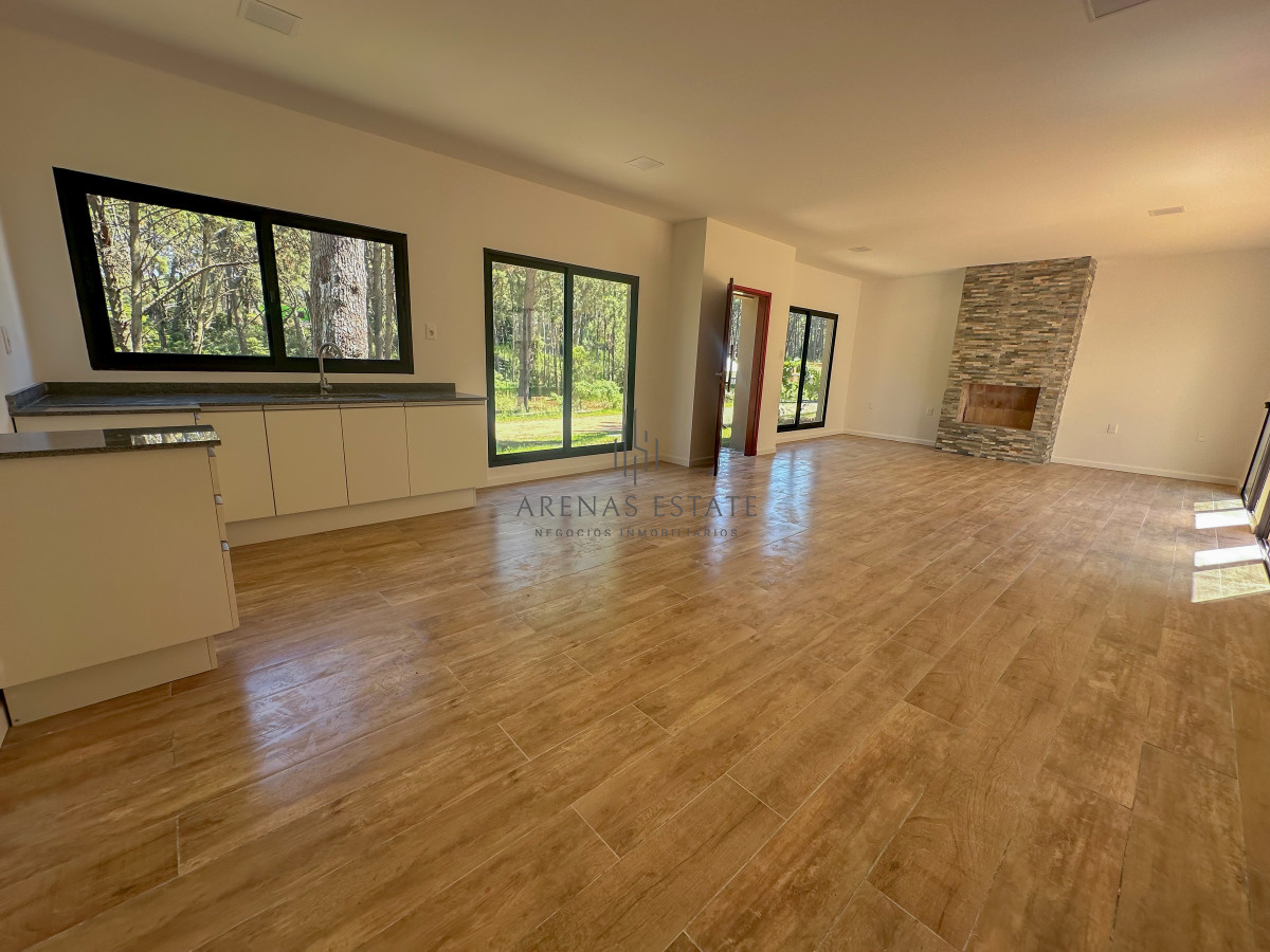 Casa ID.3822 - Casas a estrenar en Laguna del Sauce. Punta del Este