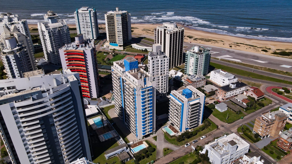Apartamento ID.4582 - Exclusivo departamento en Arenas del Mar con vista al Mar.