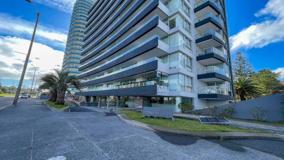 Apartamento ID.3031 - Departamento en zona mansa, 3 dormitorios U$S 269.000