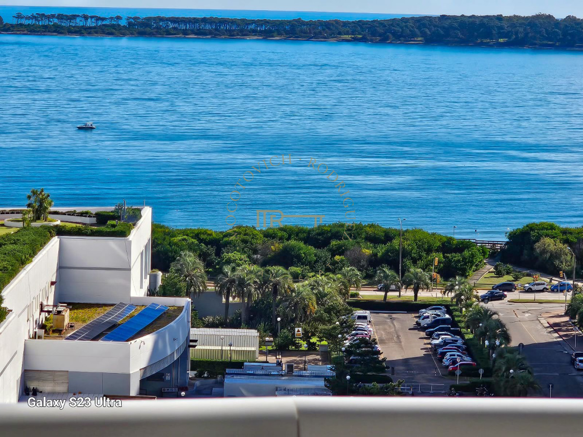 Apartamento ID.2885 - Punta del Este, a pasos de Mar próximo Hotel Conrad