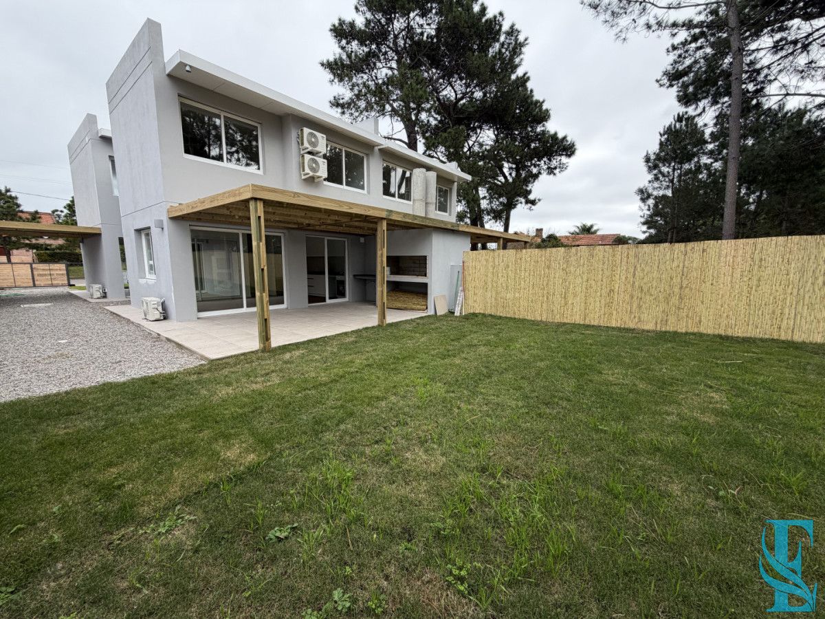 Casa ID.966 - Casa a Estrenar de 3 Dormitorios en Jardines de Córdoba