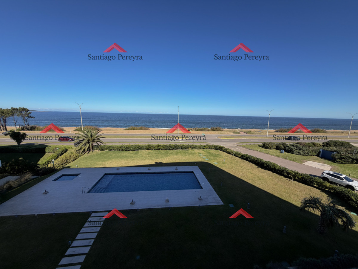 Apartamento ID.17161 - DEPARTAMENTO MODERNO FRENTE AL MAR - CRUCEROS III