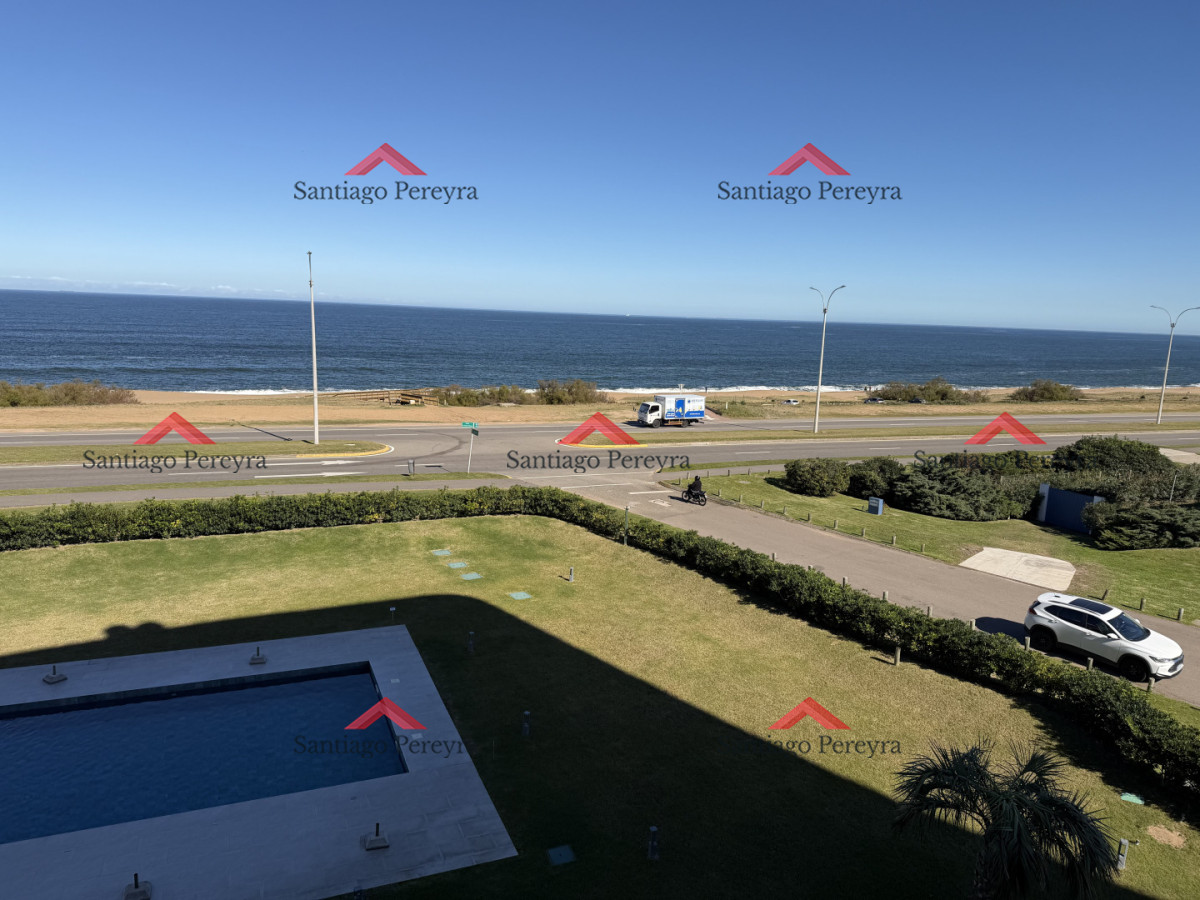 Apartamento ID.17161 - DEPARTAMENTO MODERNO FRENTE AL MAR - CRUCEROS III