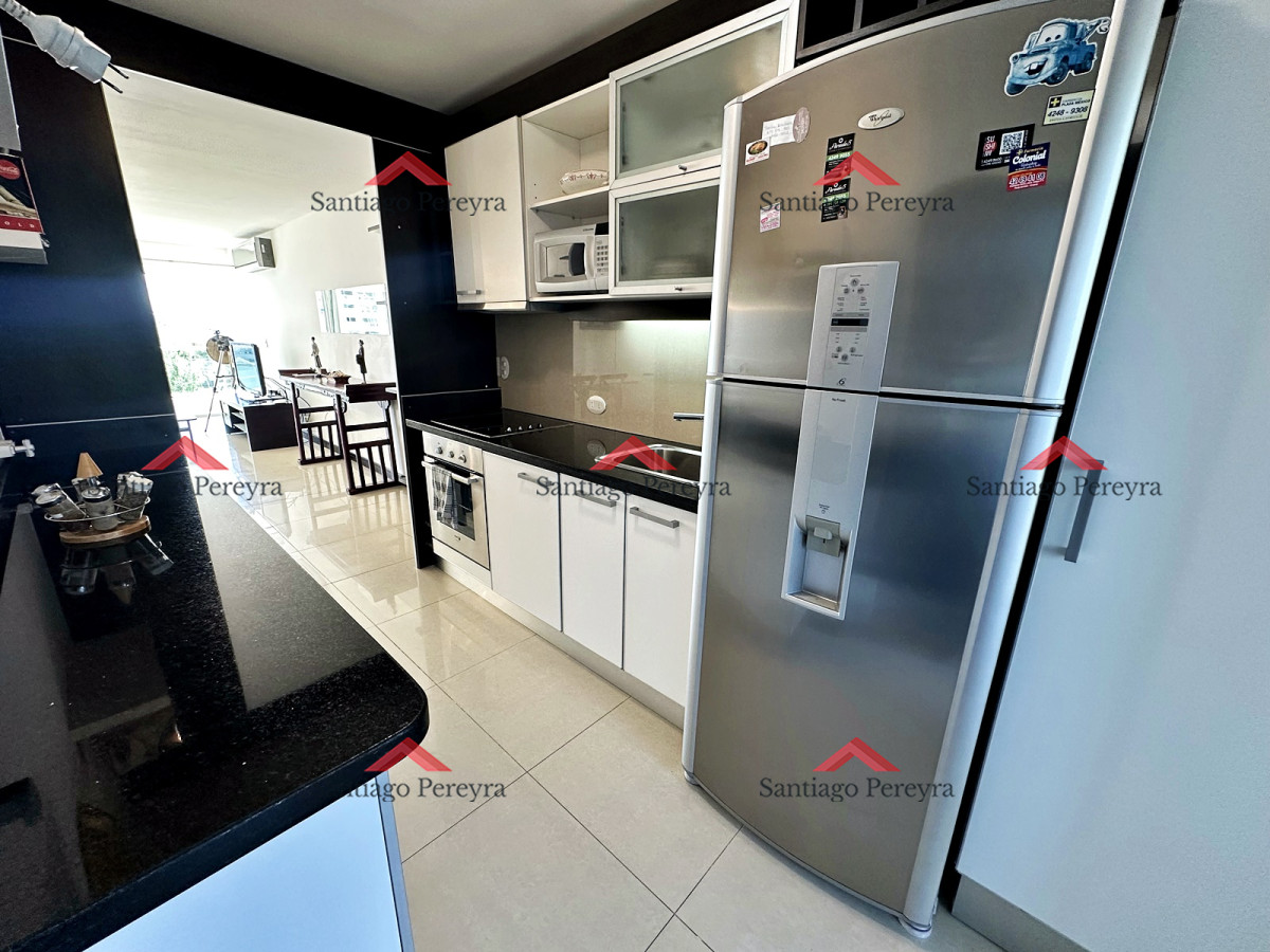 Apartamento ID.16858 - Gala Tower. Pda 4, exclusivo departamento a solo pasos del Mar en Playa Mansa.