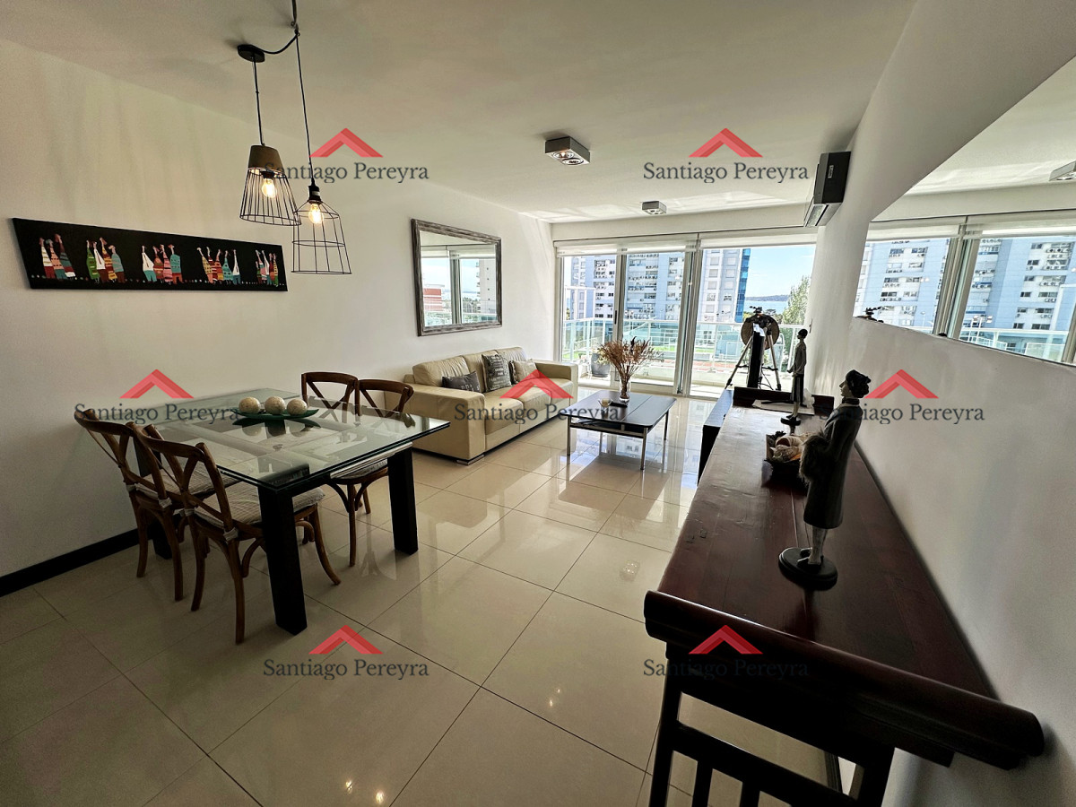 Apartamento ID.16858 - Gala Tower. Pda 4, exclusivo departamento a solo pasos del Mar en Playa Mansa.