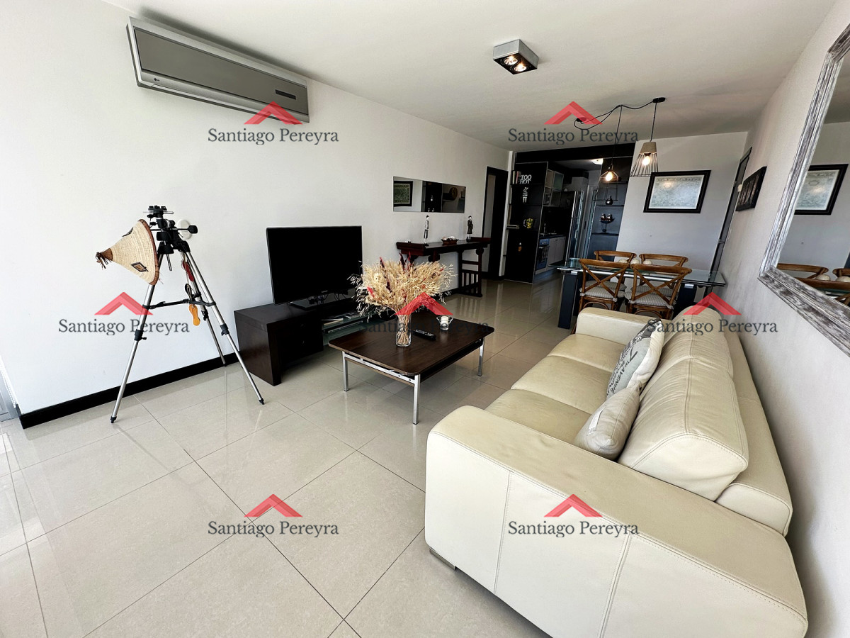 Apartamento ID.16858 - Gala Tower. Pda 4, exclusivo departamento a solo pasos del Mar en Playa Mansa.