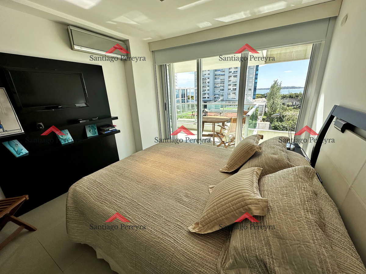Apartamento ID.16858 - Gala Tower. Pda 4, exclusivo departamento a solo pasos del Mar en Playa Mansa.