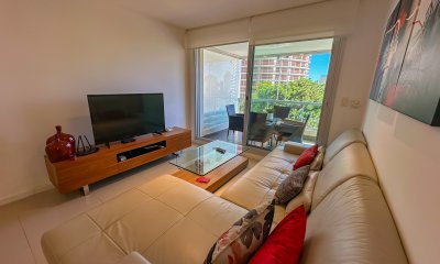 Apartamento en Wind Tower, a pasos de Playa Brava