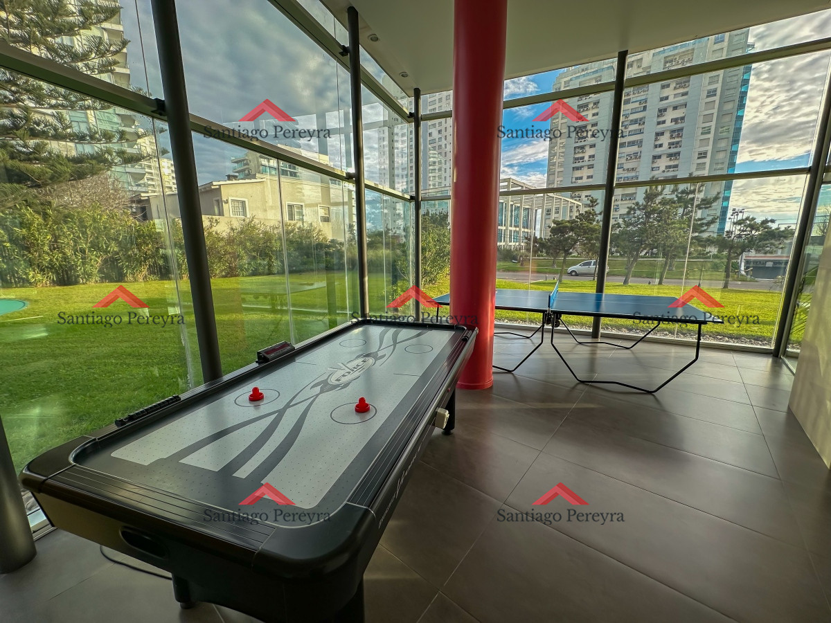 Apartamento ID.16858 - Gala Tower. Pda 4, exclusivo departamento a solo pasos del Mar en Playa Mansa.