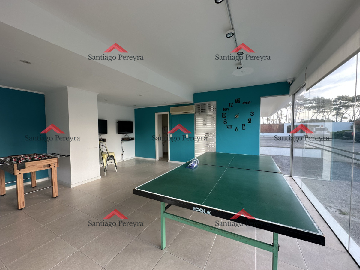 Apartamento ID.17351 - Exclusivo departamento piso alto en venta a solo pasos del mar en Playa Mansa