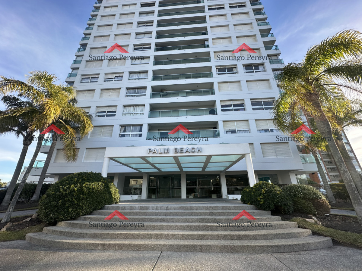 Apartamento ID.17351 - Exclusivo departamento piso alto en venta a solo pasos del mar en Playa Mansa