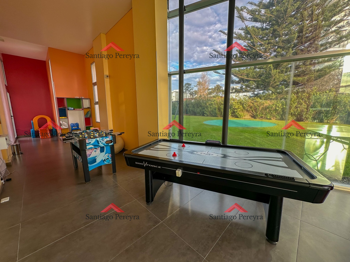 Apartamento ID.16858 - Gala Tower. Pda 4, exclusivo departamento a solo pasos del Mar en Playa Mansa.