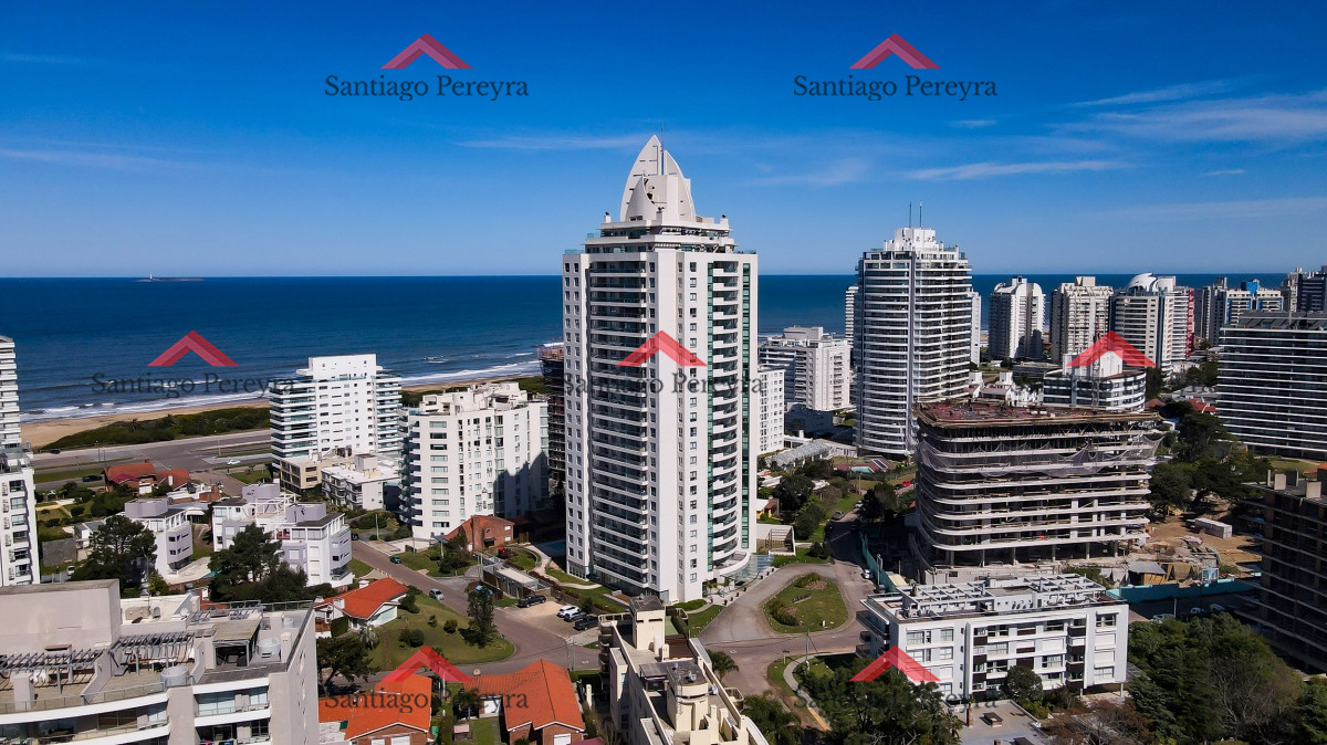 Apartamento ID.16580 - Hermoso piso alto en Wind Tower!