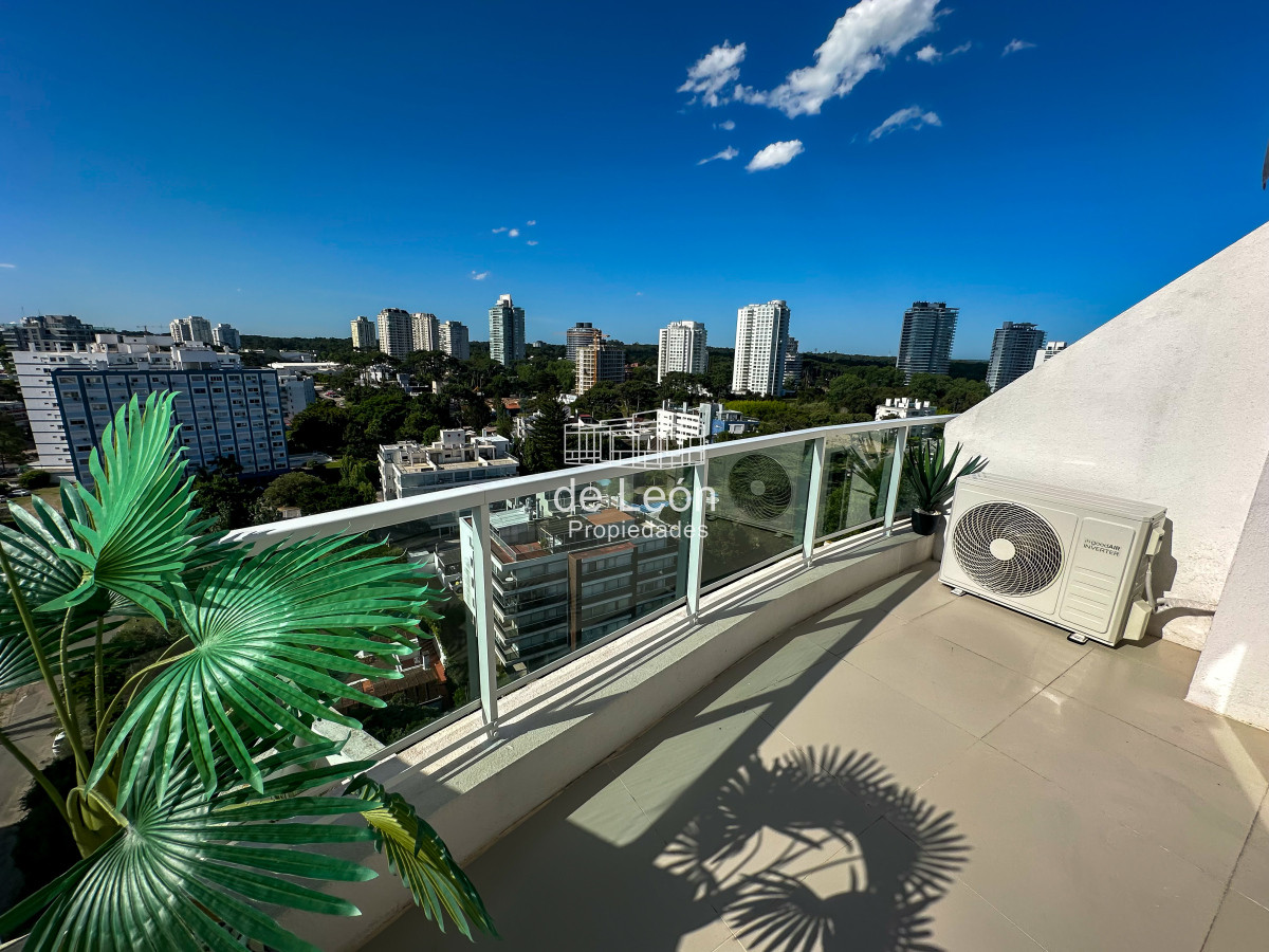 Apartamento ID.15242 - Exclusivo Penthouse con parrillero propio!!!