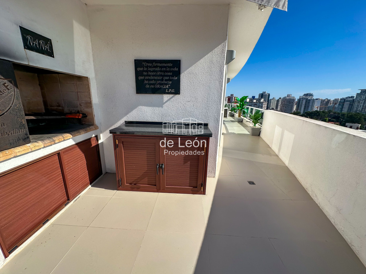 Apartamento ID.15242 - Exclusivo Penthouse con parrillero propio!!!