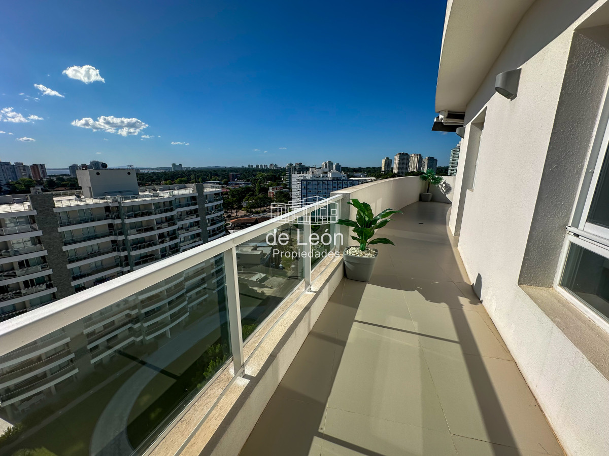 Apartamento ID.15242 - Exclusivo Penthouse con parrillero propio!!!