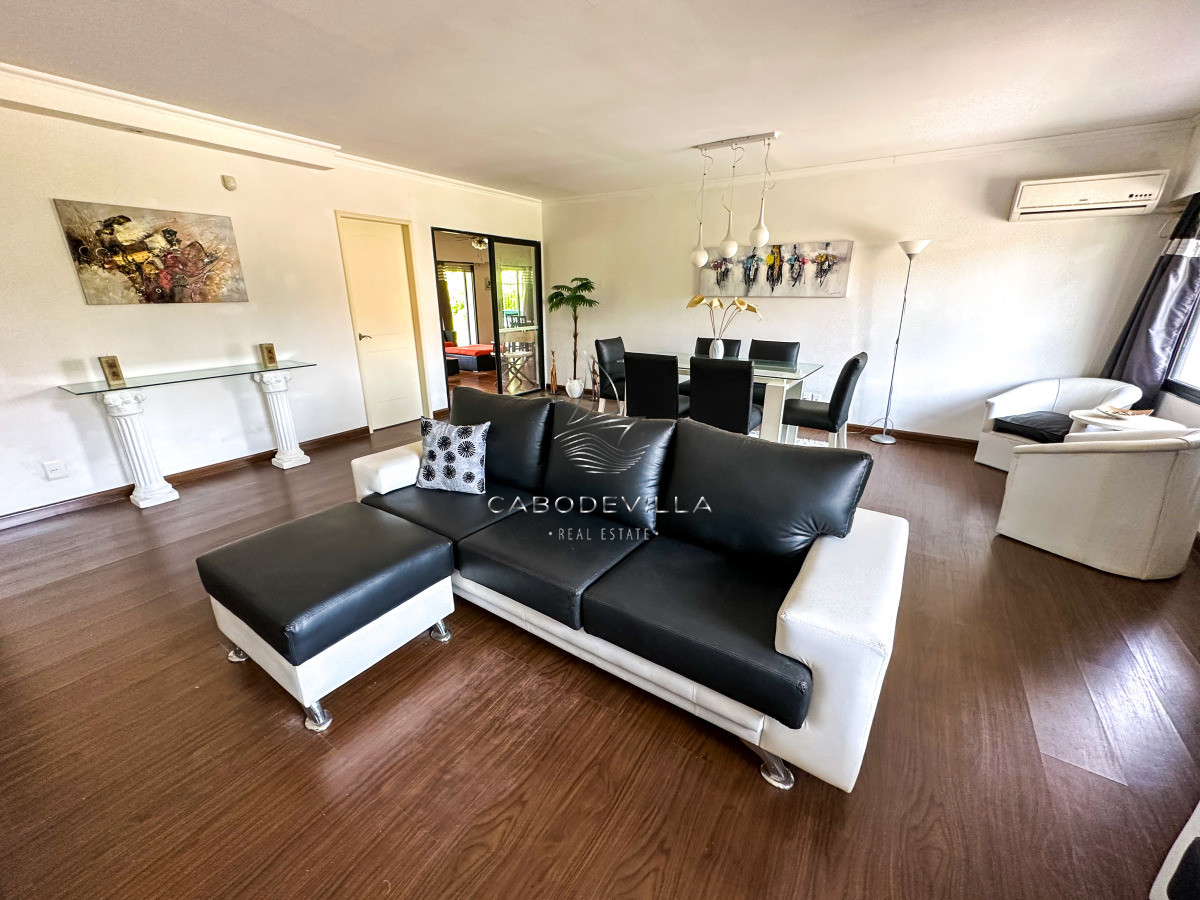 Casa ID.1179 -  Casa en venta en barrio Residencial de Punta del Este a pasos de todo!