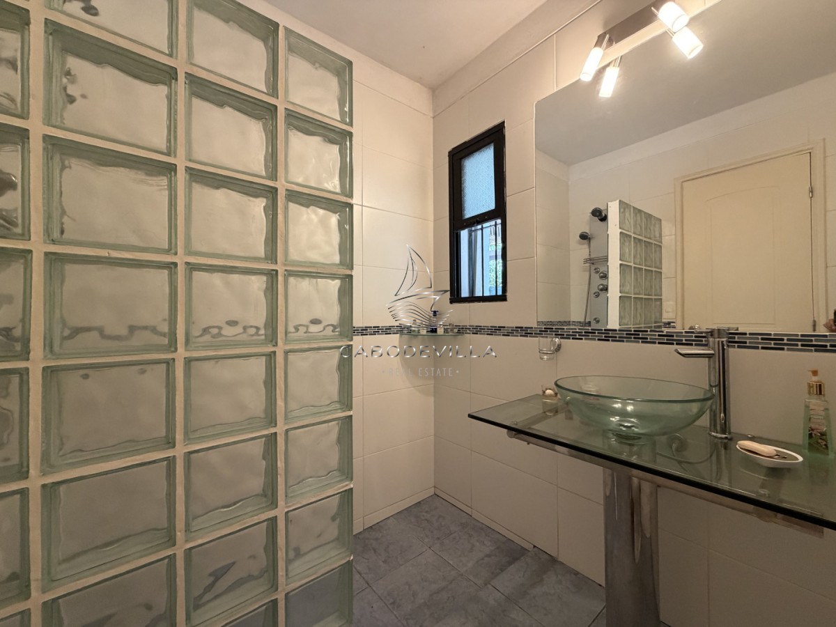 Casa ID.1179 -  Casa en venta en barrio Residencial de Punta del Este a pasos de todo!