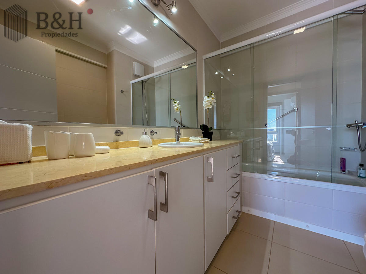 Apartamento ID.7685 - Exclusivo Penthouse con parrillero propio!!!