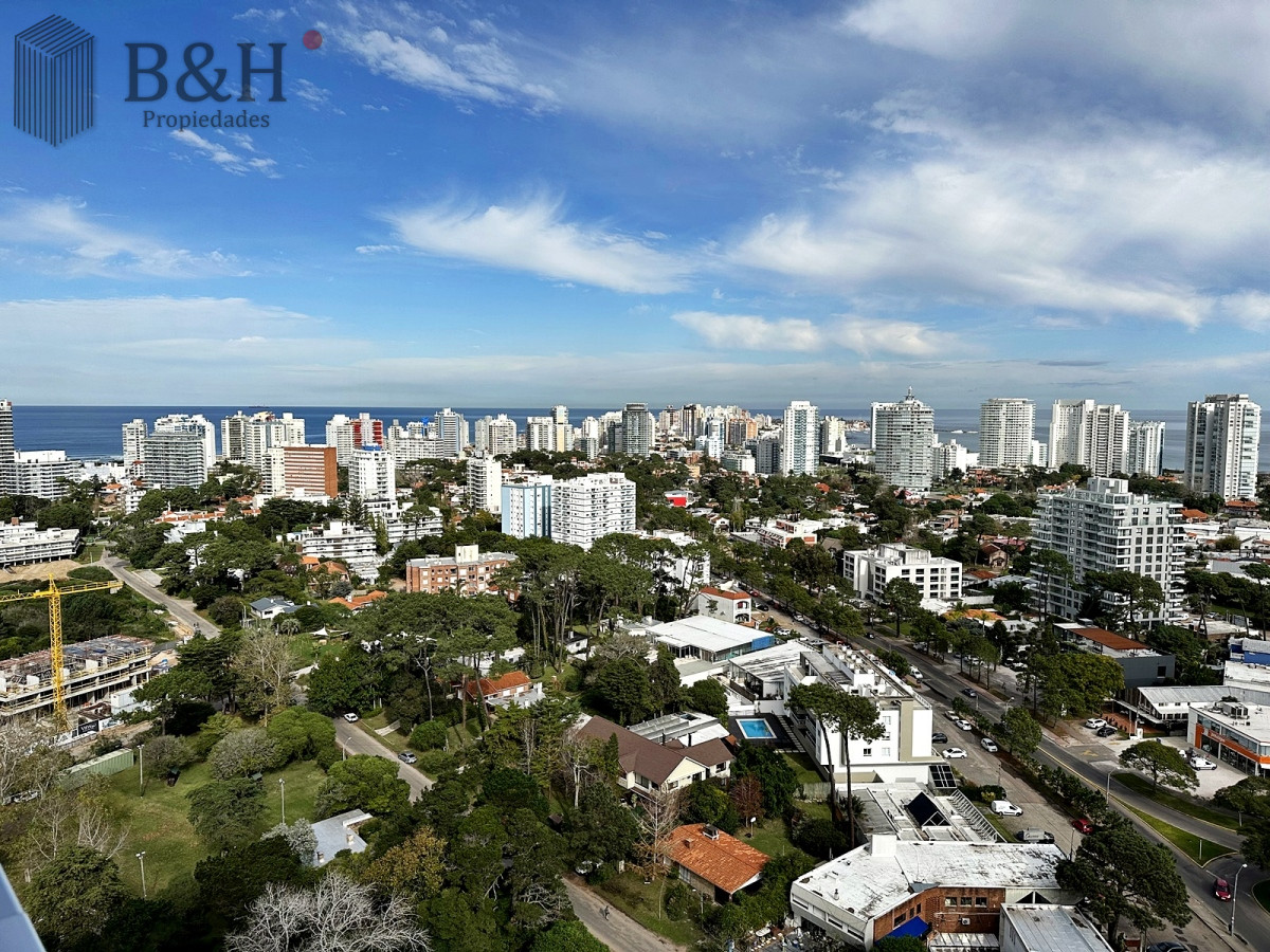 Apartamento ID.7413 - Piso alto, edificio moderno y con servicios, alquiler anual disponible! 