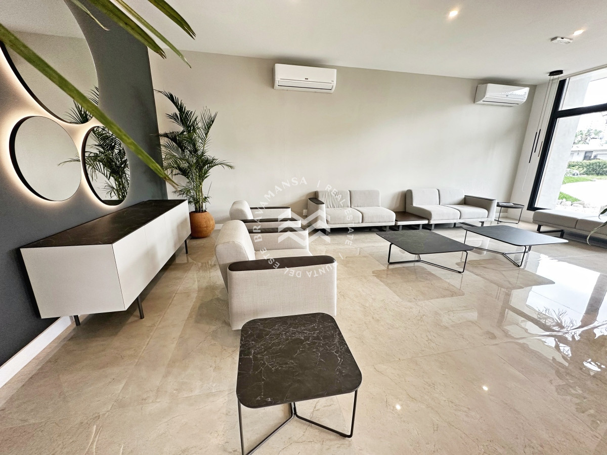 Apartamento ID.981 - Monoambiente en alquiler en View Punta del Este