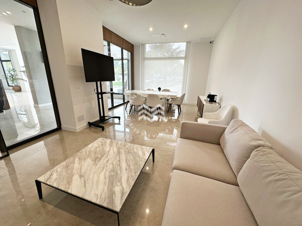 Apartamento ID.981 - Monoambiente en alquiler en View Punta del Este