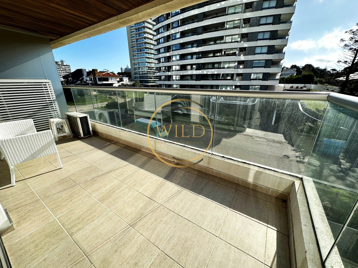 Apartamento ID.2330 - Icon Brava en oportunidad! Punta del Este a pasos del Mar