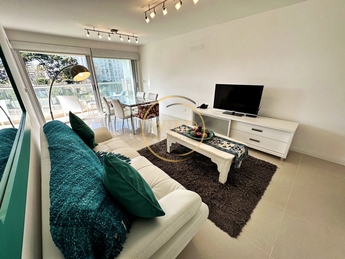 Apartamento ID.2330 - Icon Brava en oportunidad! Punta del Este a pasos del Mar