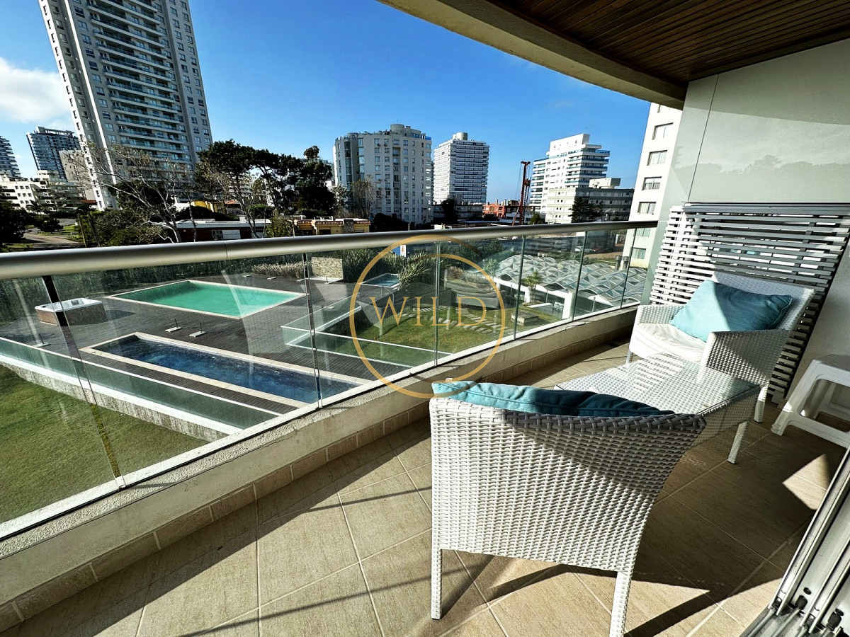 Apartamento ID.2330 - Icon Brava en oportunidad! Punta del Este a pasos del Mar