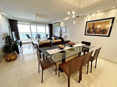 Apartamento en venta playa Mansa, Punta del Este