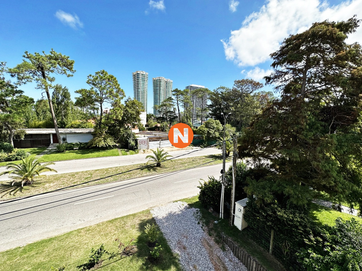 Apartamento Ref.221329 - 3 dormitorios en mansa con financiación directa hasta 36 meses