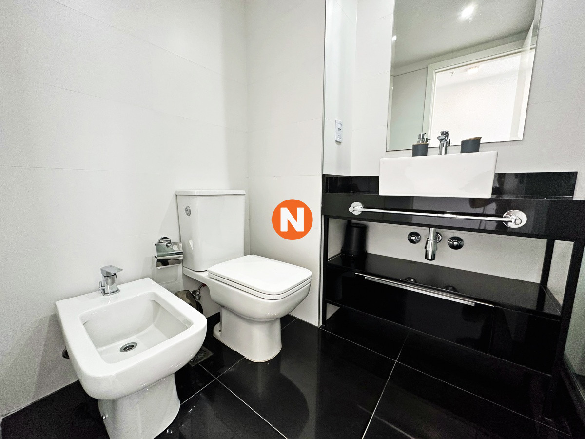 Apartamento Ref.220643 - VENTA DE APARTAMENTO DE 2 DORMITORIOS EN EDIFICIO ARTOWER PUNTA DEL ESTE 
