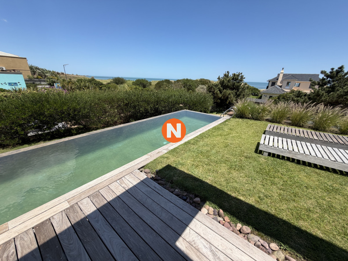 Casa Ref.226009 - Punta del Este, casa frente al mar - Tio Tom