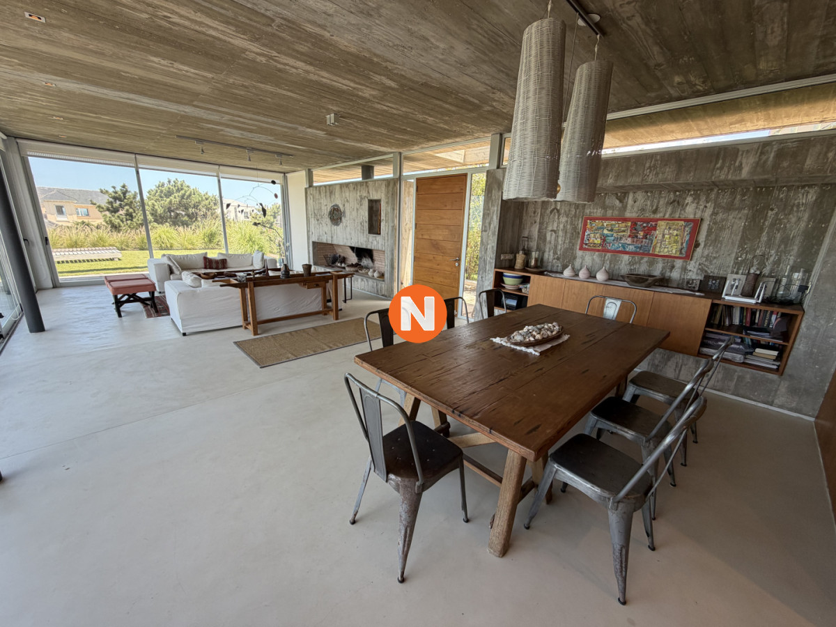 Casa Ref.226009 - Punta del Este, casa frente al mar - Tio Tom