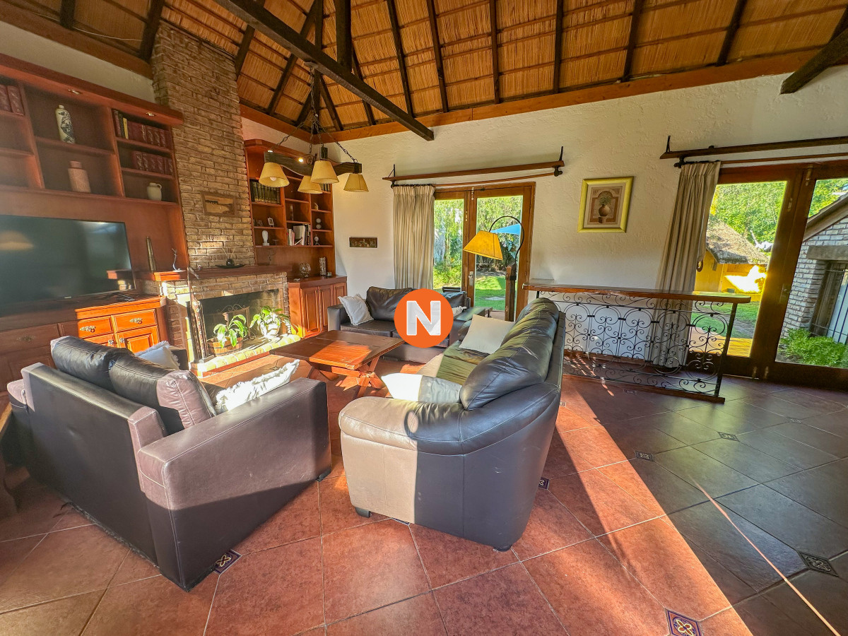 Casa Ref.223158 - Casa en venta en Pinares para disfrutar todo el año