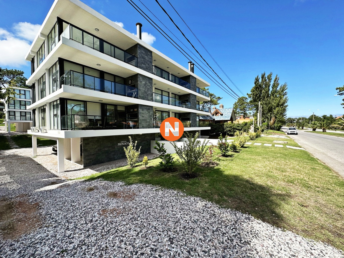 Apartamento Ref.221329 - 3 dormitorios en mansa con financiación directa hasta 36 meses