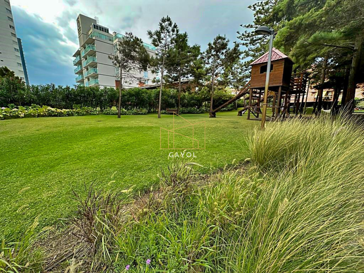 Apartamento ID.431 - Departamento en zona mansa, 3 dormitorios U$S 269.000