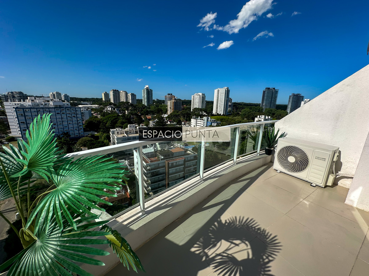 Apartamento ID.2570 - Exclusivo Penthouse con parrillero propio!!!