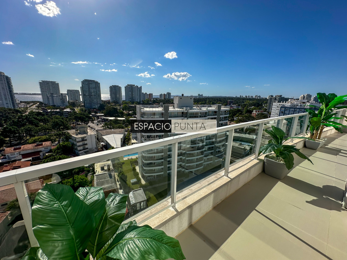 Apartamento ID.2570 - Exclusivo Penthouse con parrillero propio!!!