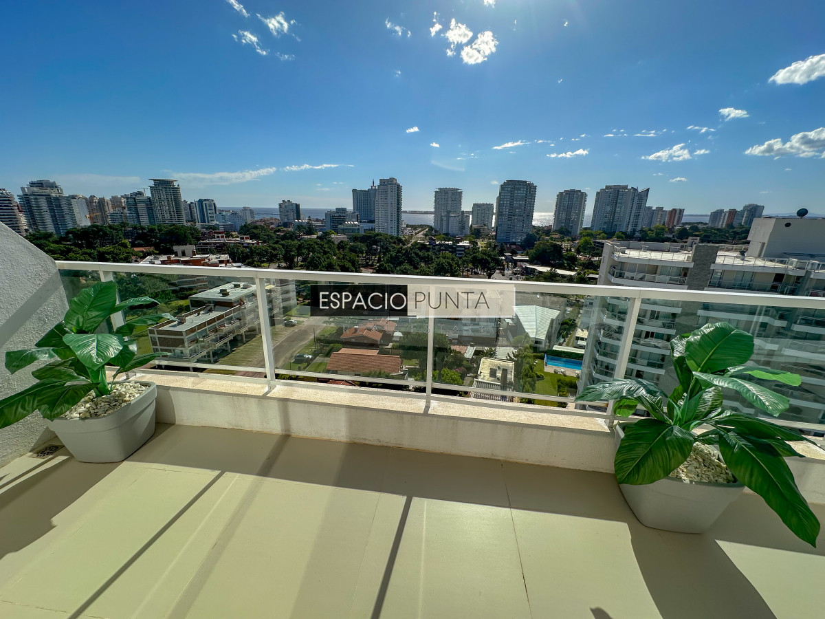 Apartamento ID.2570 - Exclusivo Penthouse con parrillero propio!!!