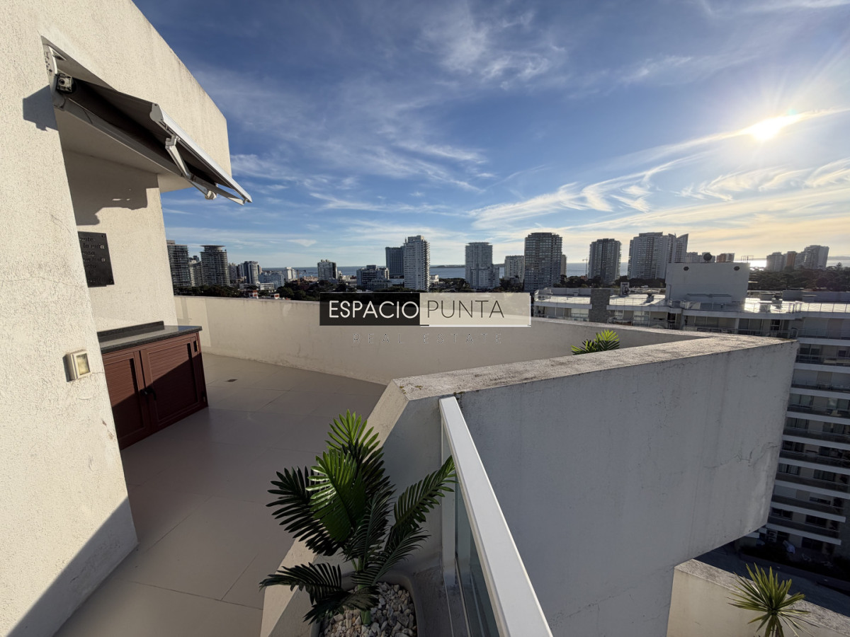 Apartamento ID.2570 - Exclusivo Penthouse con parrillero propio!!!