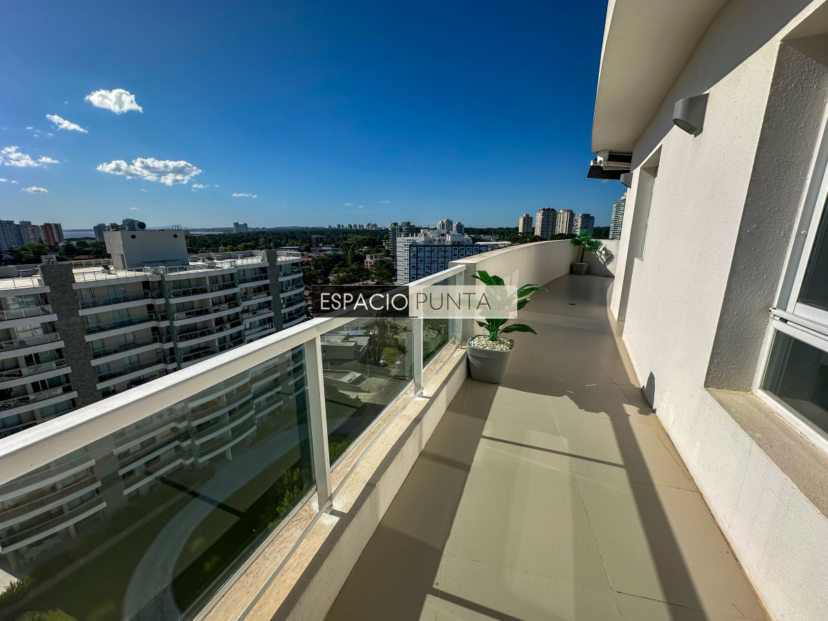 Apartamento ID.2570 - Exclusivo Penthouse con parrillero propio!!!
