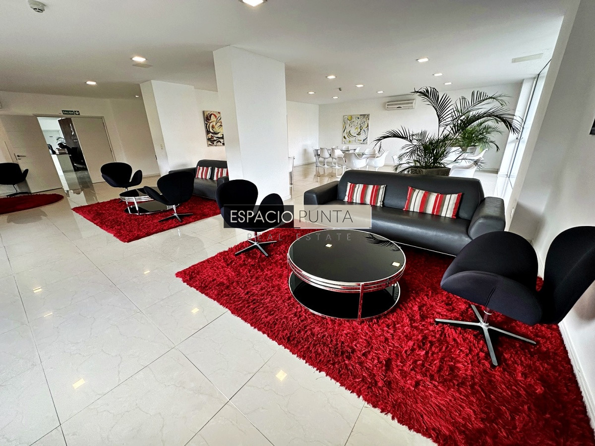 Apartamento ID.2570 - Exclusivo Penthouse con parrillero propio!!!