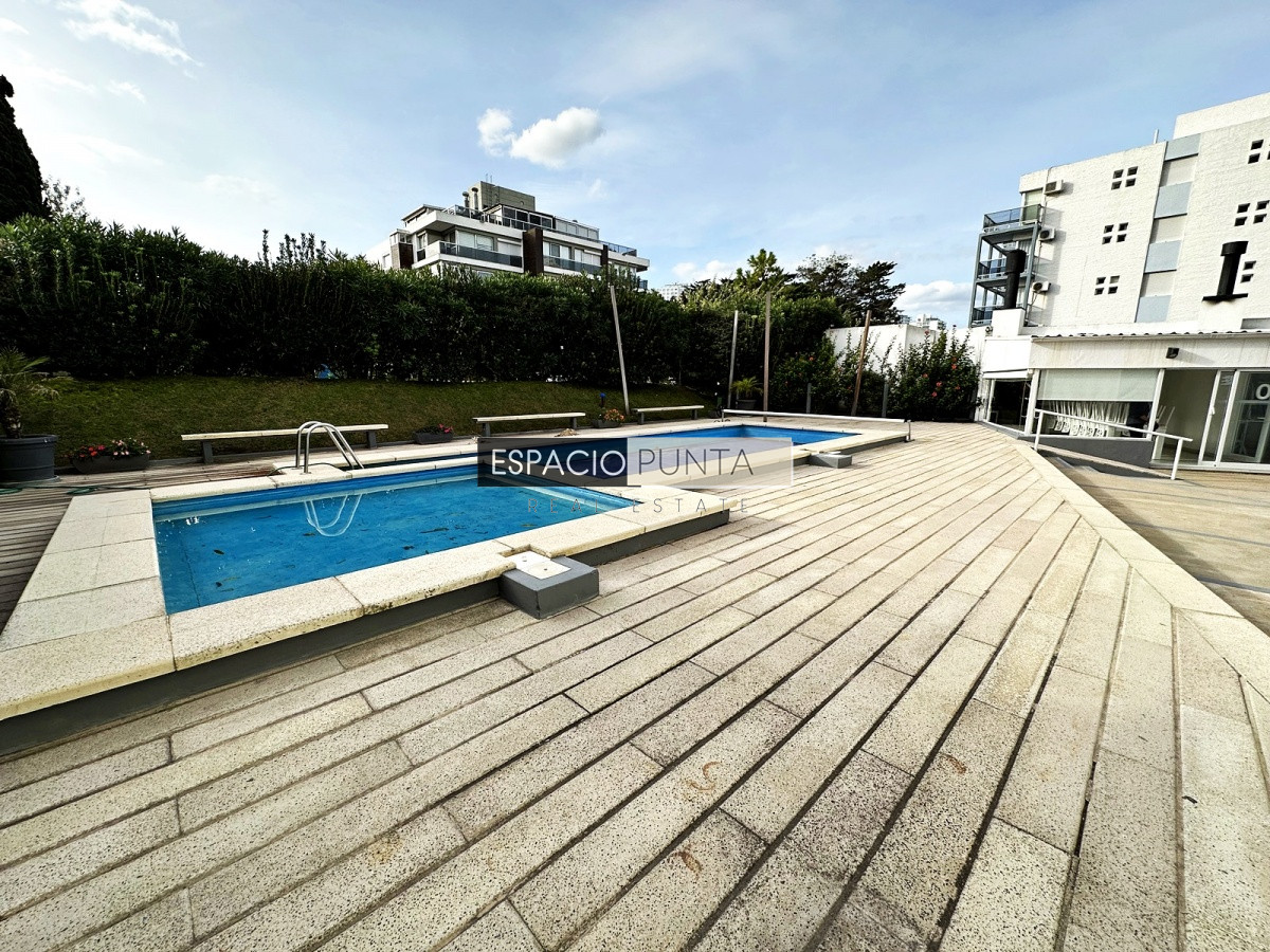 Apartamento ID.2570 - Exclusivo Penthouse con parrillero propio!!!